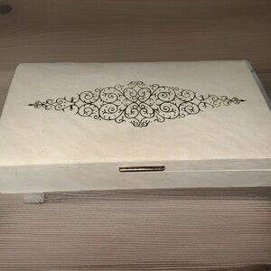 Vtg Cream w/Gold Trim Jewelry Box w/Mirror - Tundra Japan - GUC